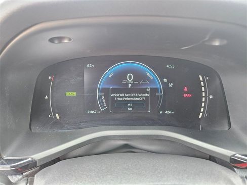 Used 2025 Toyota Camry SE image 19