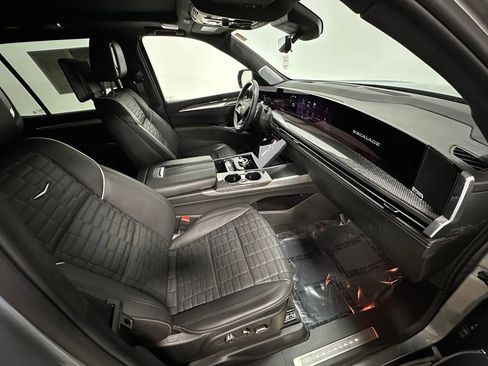 Used 2025 Cadillac Escalade V image 26