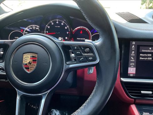 Used 2019 Porsche Cayenne AWD/4WD image 12