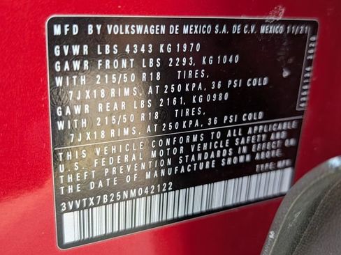 Used 2022 Volkswagen Taos SE w/ Panoramic Sunroof Package image 28