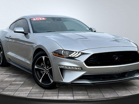 Used 2022 Ford Mustang Coupe RWD image 4