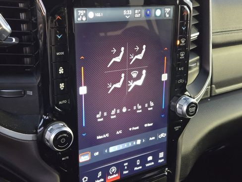 Used 2022 RAM 3500 Laramie image 22