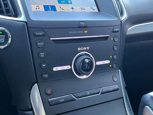 Used 2016 Ford Edge Titanium w/ Technology Package AWD/4WD image 32