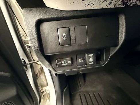 Used 2023 Toyota Tacoma TRD Off-Road AWD/4WD image 21