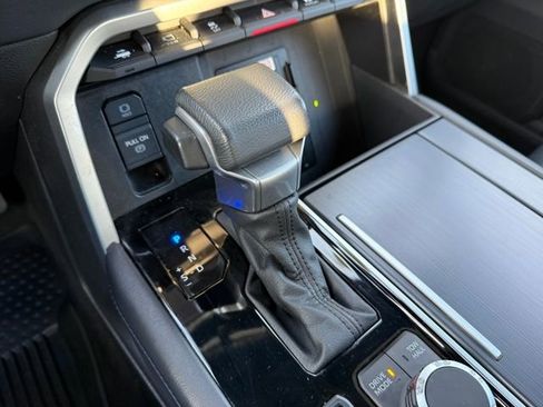 Used 2022 Toyota Tundra Platinum image 28