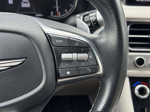 Used 2025 Genesis G70 2.5T AWD/4WD image 10