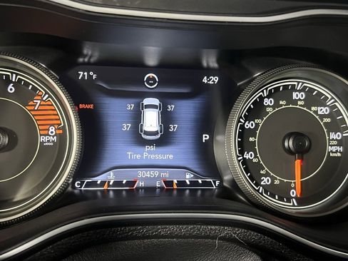 Certified 2022 Jeep Cherokee Trailhawk w/ Technology Group B image 15