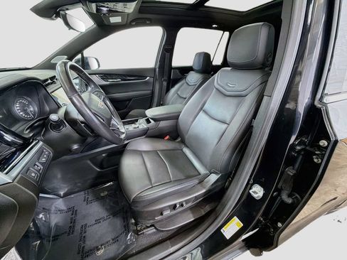 Used 2024 Cadillac XT6 Premium Luxury w/ Technology Package AWD/4WD image 23