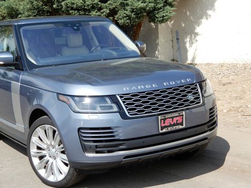 Used 2019 Land Rover Range Rover HSE AWD/4WD image 2