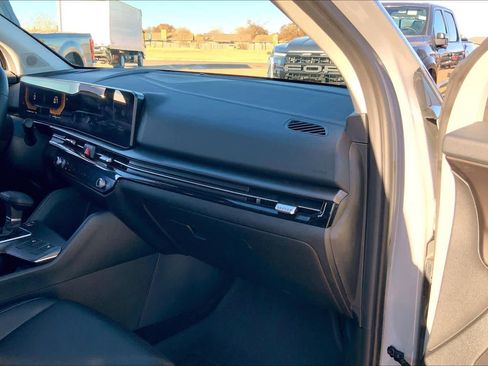 Certified 2026 Kia Sportage EX image 18