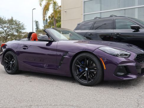 Used 2024 BMW Z4 M40i w/ Premium Package image 12