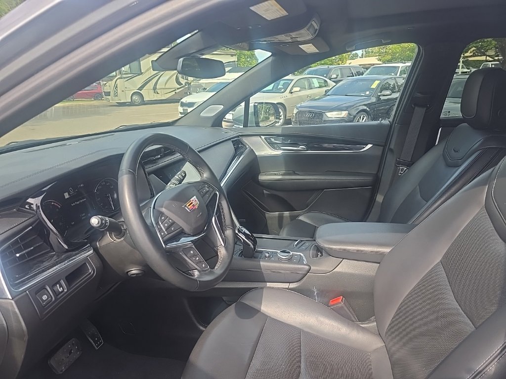 Used 2025 Cadillac XT5 Premium Luxury AWD/4WD image 9