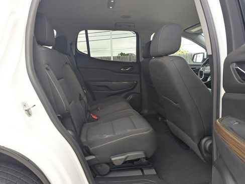 Used 2021 GMC Acadia SLE image 13