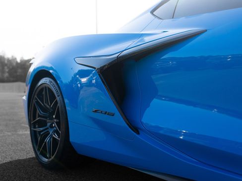 Used 2023 Chevrolet Corvette Z06 image 18