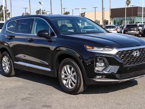 Used 2020 Hyundai Santa Fe SEL image 3