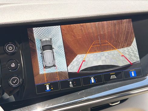 Used 2023 Buick Envision Avenir FWD image 10