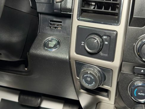 Used 2017 Ford F150 Lariat image 38