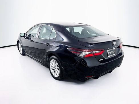 Used 2023 Toyota Camry SE FWD image 5