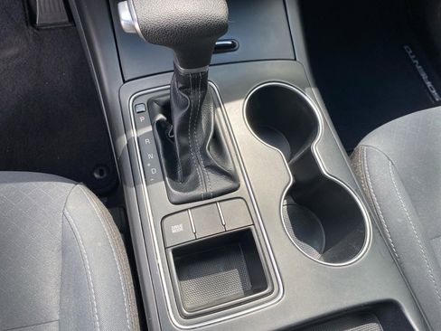 Used 2019 Kia Sorento L FWD image 17