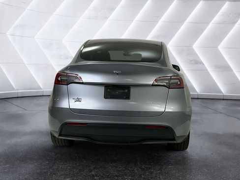 Used 2025 Tesla Model Y Long Range AWD/4WD image 5
