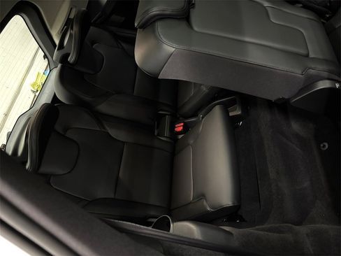 Certified 2023 Volvo XC90 B5 Core w/ Climate Package image 19