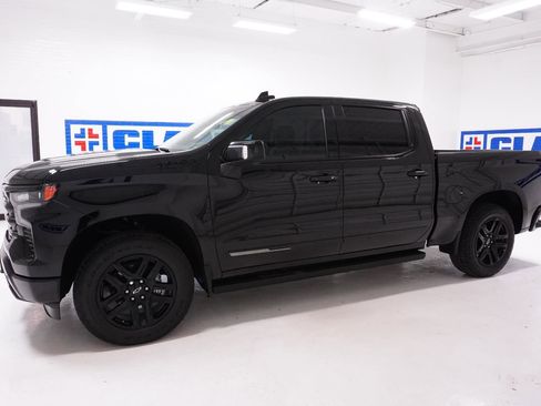 Used 2024 Chevrolet Silverado 1500 High Country w/ Midnight Edition image 8