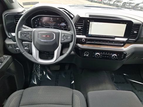 Used 2024 GMC Sierra 1500 Elevation AWD/4WD image 10