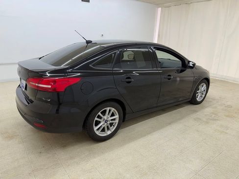 Used 2018 Ford Focus SE FWD image 5