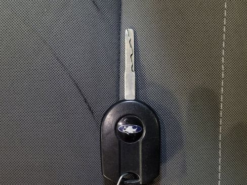 Used 2015 Ford Escape SE image 32