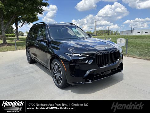 New 2027 BMW X7 xDrive40i w/ M Sport Package AWD/4WD image 1