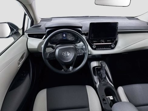 Used 2025 Toyota Corolla LE FWD image 15