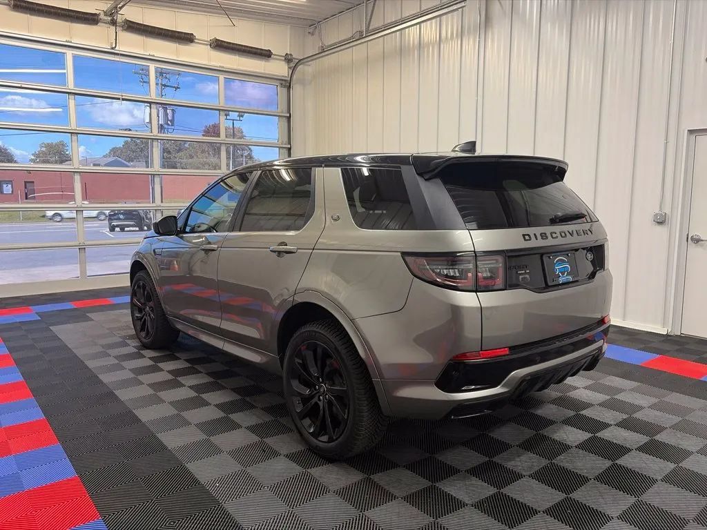 Used 2020 Land Rover Discovery Sport SE R-Dynamic AWD/4WD image 5
