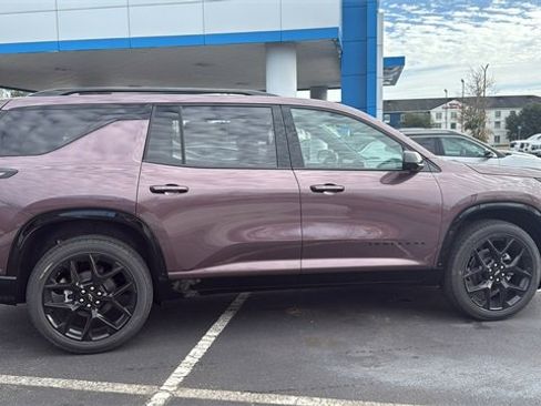 New 2026 Chevrolet Traverse RS w/ LPO, Floor Liner Package image 8