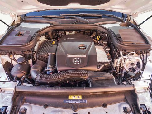 Used 2019 Mercedes-Benz GLC 300 image 30