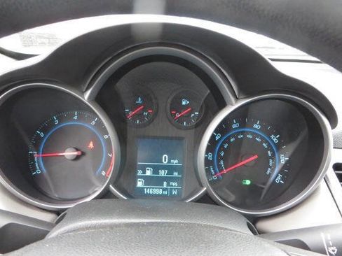 Used 2012 Chevrolet Cruze LS image 17