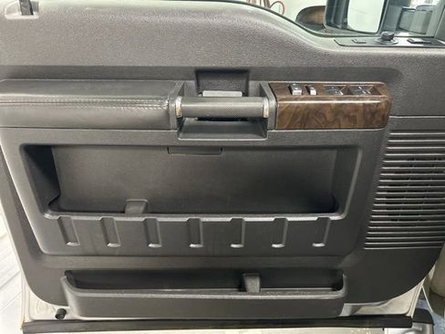 Used 2013 Ford F250 Platinum image 12