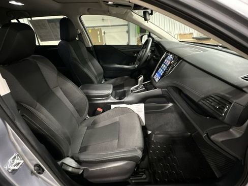 Used 2025 Subaru Outback Premium image 30