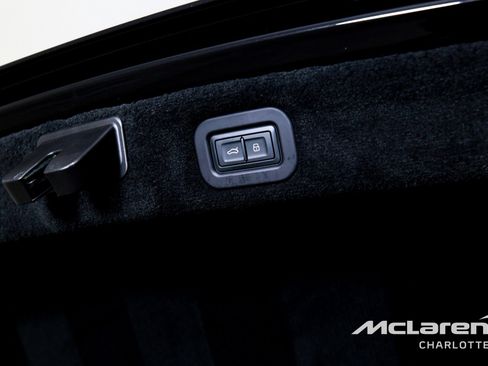 Used 2023 Bentley Flying Spur W12 image 24