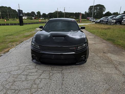 Used 2019 Dodge Charger R/T w/ Driver Confidence Group RWD image 2