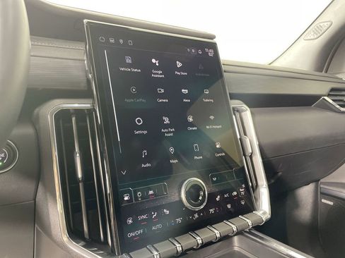 Used 2024 GMC Acadia Elevation w/ Super Cruise Package image 13