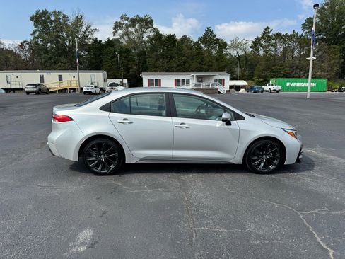 Used 2023 Toyota Corolla SE image 5