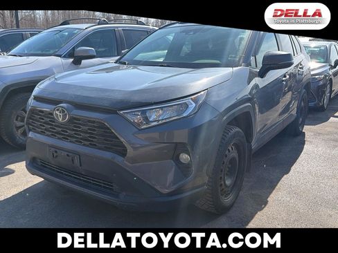Used 2020 Toyota RAV4 XLE Premium image 1