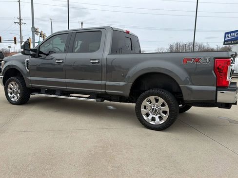 Used 2019 Ford F250 Lariat w/ Chrome Package image 13