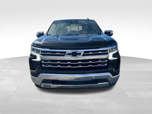 Used 2022 Chevrolet Silverado 1500 LTZ w/ LTZ Premium Package image 8