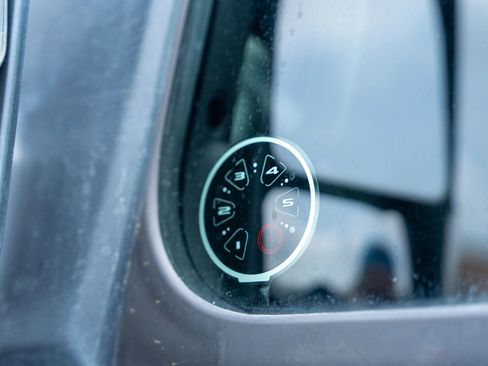 Used 2019 Mercedes-Benz Sprinter 4x4 144 image 22