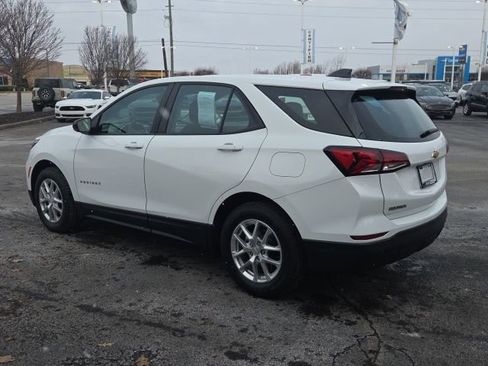 Used 2022 Chevrolet Equinox LS w/ LPO, Floor Liner Package image 10