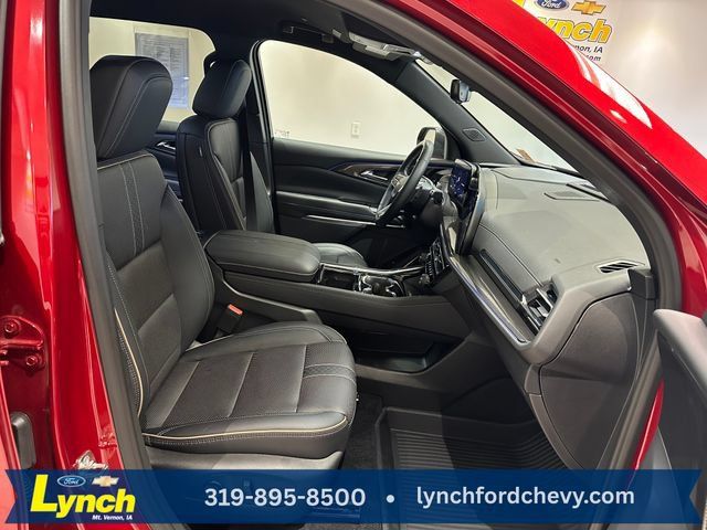 Used 2026 Chevrolet Traverse High Country w/ LPO, Floor Liner Package AWD/4WD image 7