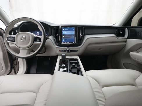 Used 2024 Volvo XC60 B5 Plus w/ Protection Package Premier image 5