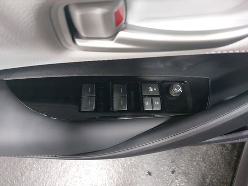 Used 2024 Toyota Corolla SE w/ SE Package image 27