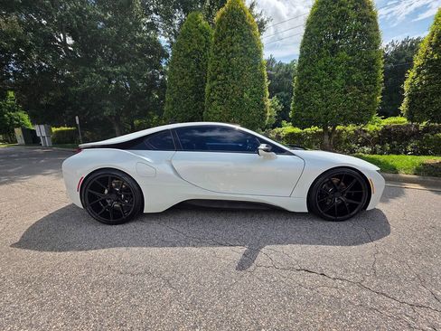 Used 2017 BMW i8 AWD/4WD image 8